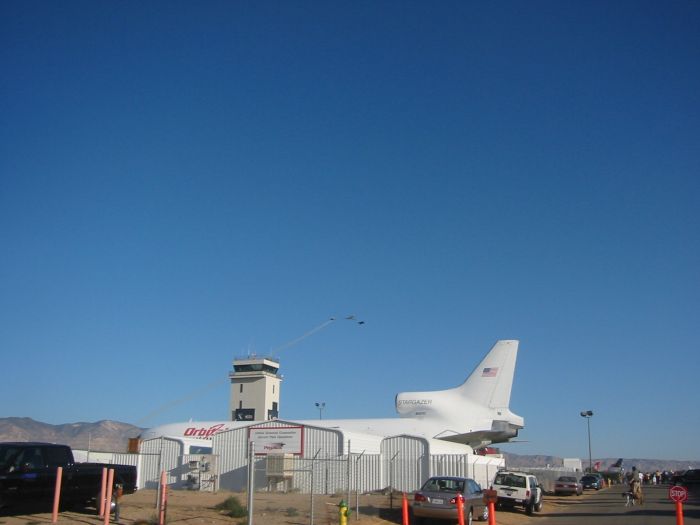 Extra 300 (the one making the contrail), Beech Starship, and AlphaJet