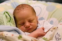 08-05-03_adrien-2-weeks-2392.jpg